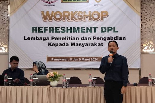 KAPRODI PIAUD MENJADI NARASUMBER DALAM REFRESHMENT DPL KKN LP2M IAIN MADURA; BERBAGI INFORMASI CAPTURE VIDEO LAPORAN KKN